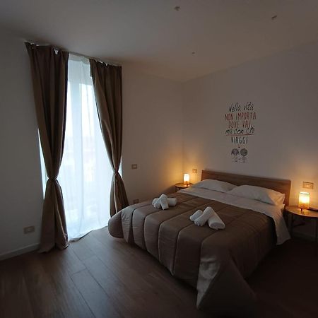 Apartament Dimora Crispi 70 Bari Zewnętrze zdjęcie