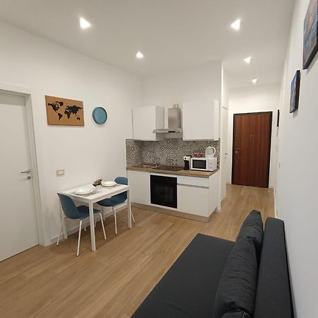 Apartament Dimora Crispi 70 Bari Zewnętrze zdjęcie
