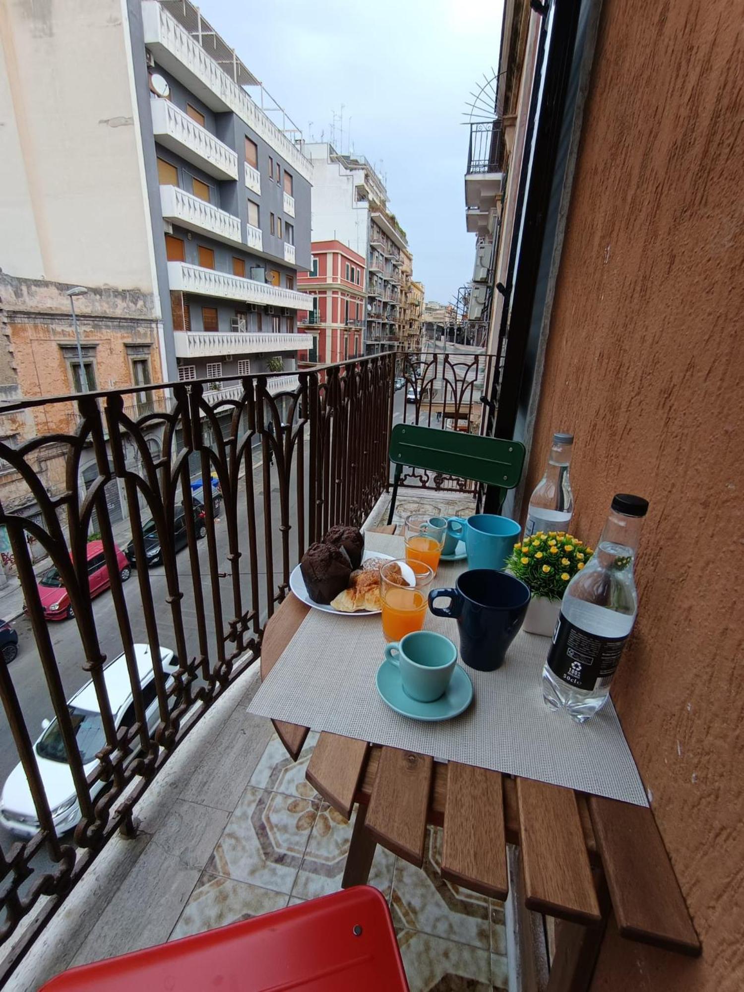 Apartament Dimora Crispi 70 Bari Zewnętrze zdjęcie