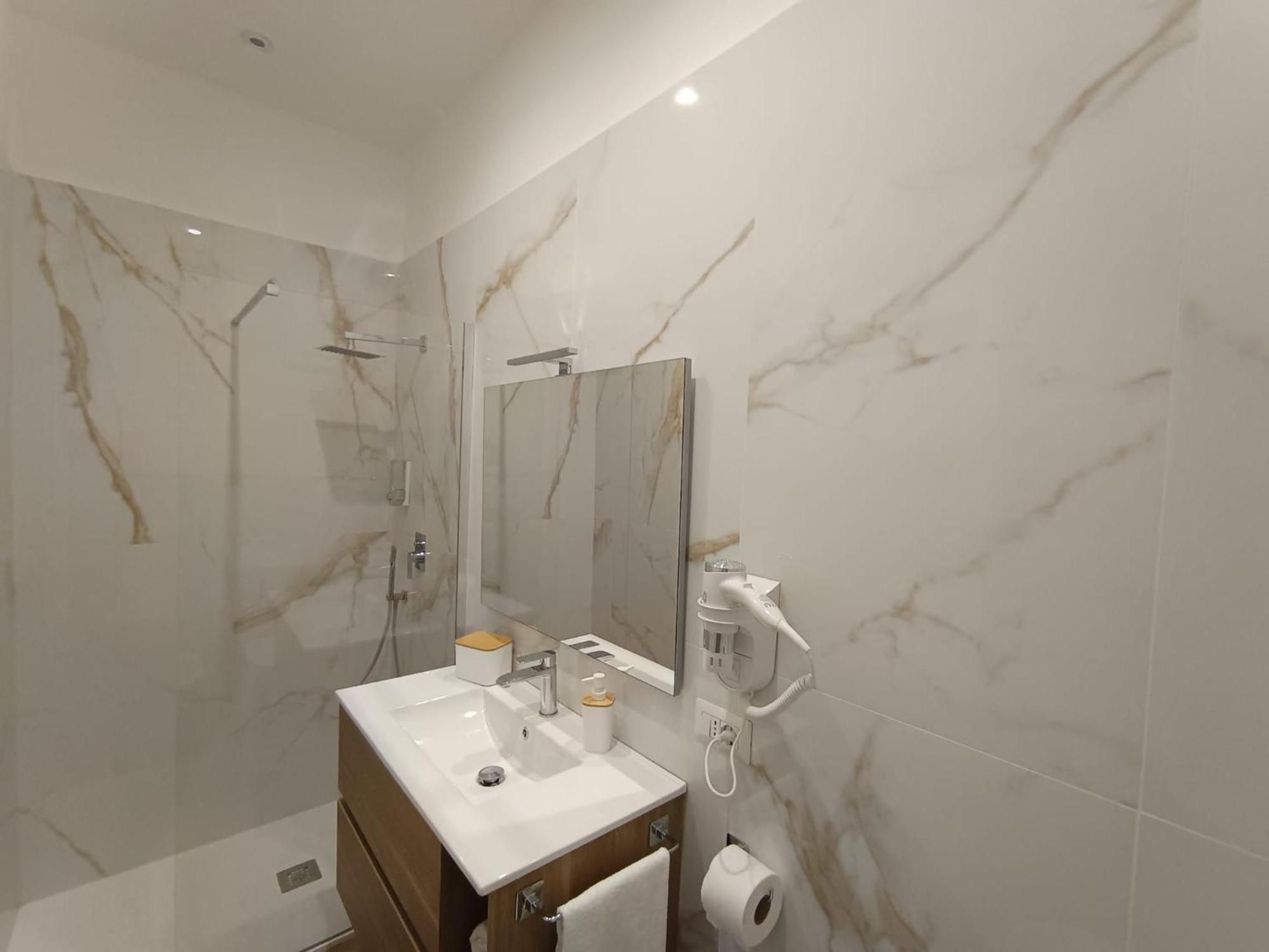 Apartament Dimora Crispi 70 Bari Zewnętrze zdjęcie